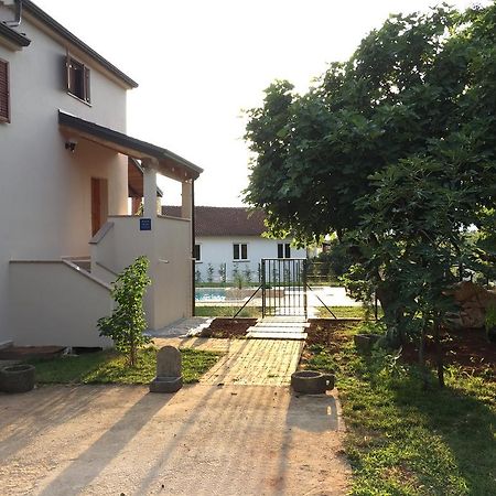 Holiday Home Maver Forty Πόρετς Εξωτερικό φωτογραφία