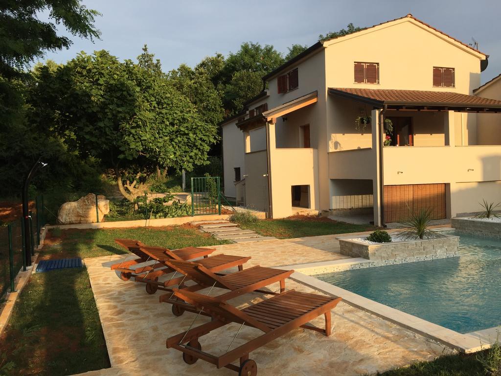 Holiday Home Maver Forty Πόρετς Εξωτερικό φωτογραφία