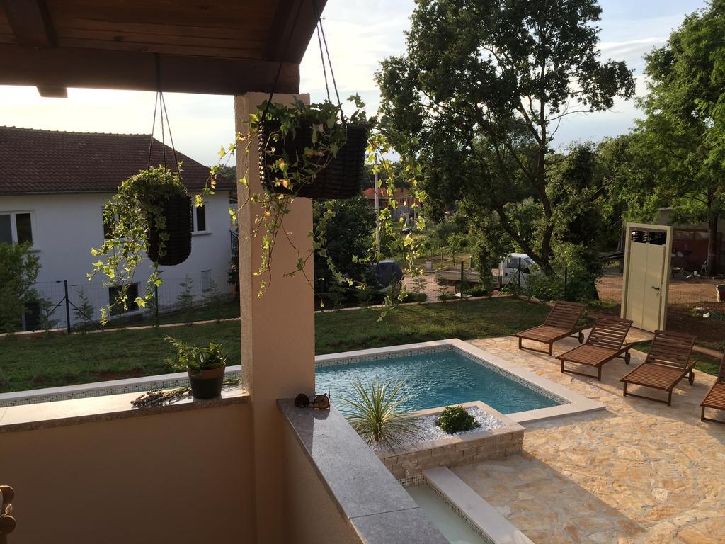 Holiday Home Maver Forty Πόρετς Εξωτερικό φωτογραφία